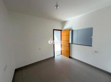 Casa · 250m² · 3 Quartos · 2 Vagas · Apartamento com 3 quartos sendo 1 suíte disponível para venda no bairro Jardim Holanda em Uberlândia