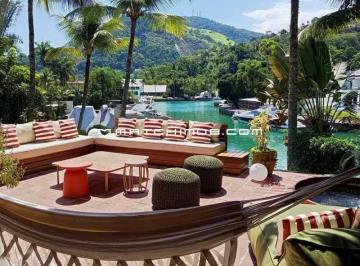 Casa · 300m² · 7 Quartos · Casa em frente ao canal somente para locação temporada no Portogalo - Angra dos