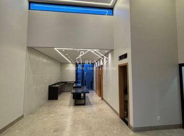 Casa · 147m² · 3 Quartos · 2 Vagas · Casa Terrea no Jardins Capri, 3 suítes com escritório.