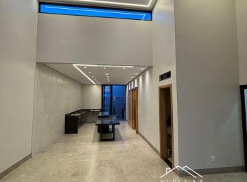 Casa · 147m² · 3 Quartos · 2 Vagas · Casa Terrea no Jardins Capri, 3 suítes com escritório.