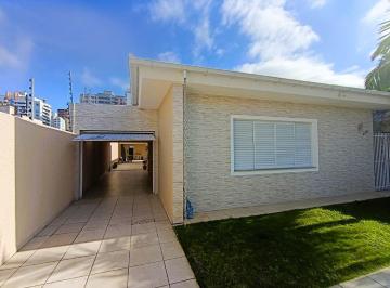 a287ff324d6a7d1d9594f51085d48c56036b430d · Casa com 4 quartos para alugar em Florianópolis.
