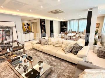 Apartamento · 215m² · 3 Quartos · 1 Vaga · Apartamento : / Residencial / Copacabana