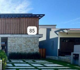Casa · 3 Quartos · 2 Vagas · Linda Casa Alto Padrão à Venda no Jardim Panorâmico – Garopaba/SC