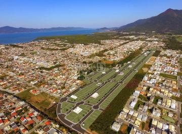 Terreno · 200m² · Terreno em Condomínio Vila Toscana: Sua Oportunidade na Barra do Aririú, Palhoça