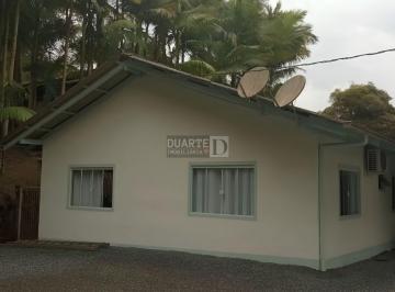 Casa · 130m² · 3 Quartos · 1 Vaga · Casa Espaçosa com Suíte e Amplo Terreno no Ribeirão Souto, Pomerode