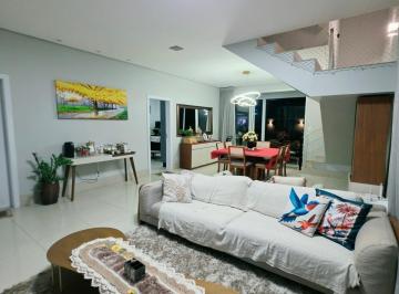 Casa · 210m² · 3 Quartos · 2 Vagas · Condomínio Residencial Belvedere I em Cuiabá - Sobrado 210m² com 3 Suítes (1 suíte c/ closet) e Pisc