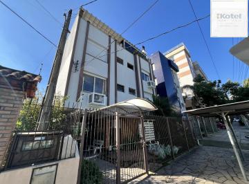 Apartamento · 36m² · 1 Quarto · JK transformado em 1 dormitório com pátio privativo no bairro Petrópolis