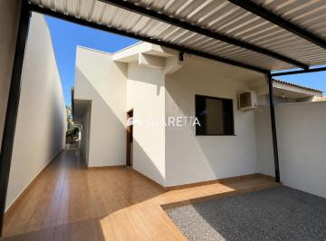 Casa · 68m² · 3 Quartos · 2 Vagas · Casa com 3 quartos para venda no Jardim Panorama em Toledo-PR