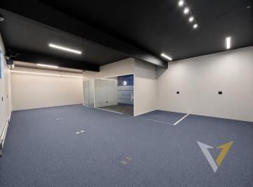 Comercial · 180m² · 5 Vagas · Imóvel Comercial para Locação no Jardim Messina – Jundiaí/SP