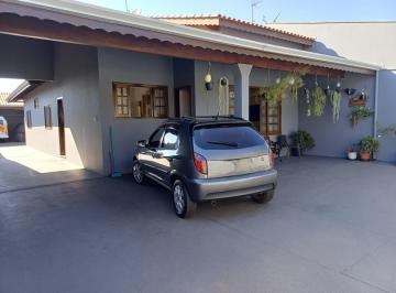 Casa de 3 quartos, Jundiaí · Bela casa térrea à venda com 3 quartos, sendo uma suíte no bairro Caxambu, Jundiaí - SP