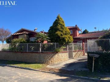 Foto 01 · CASA COM 4 DORMITÓRIOS SENDO 1 SUÍTE 263M² TERRENO COM 660M² NO PROGRESSO EM SÃO BENTO DO SUL-SC