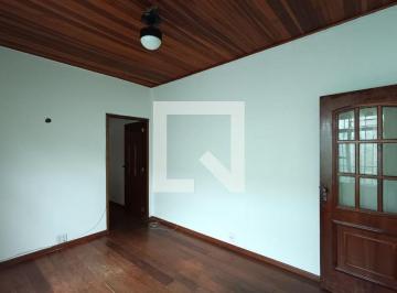 Esta espaçosa casa de 150 metros quadrados oferece uma excelente oportunidade pa · Casa à Venda - Chácara Inglesa, 4 Quartos, 150 m2