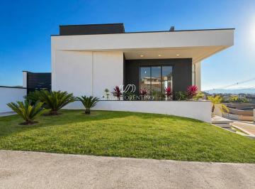 Foto 01 · Casa em Condomínio de Luxo em Caçapava Velha: 4 quartos, 1 suíte, 200 m², 4 vagas - Imperdível!