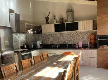 Casa de 3 quartos, Guarulhos · Imóvel a venda em Guarulhos