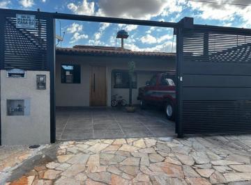 Casa de 3 quartos, Taguatinga · Casa de 200 m² com 3 quartos à venda em Taguatinga NORTE