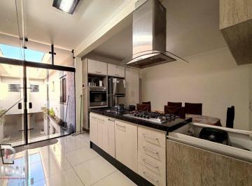 Casa · 160m² · 3 Quartos · 2 Vagas · Casa para venda em Vila Nossa Senhora das Vitórias com 3 quartos, sendo 1 suíte, 160m²