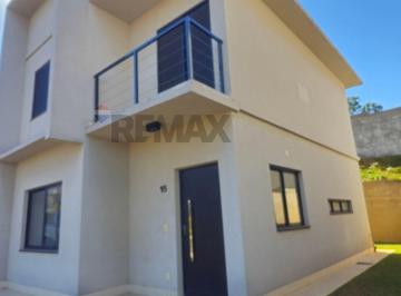 Casa · 101m² · 3 Quartos · 2 Vagas · Sobrado em condomínio fechado, 3 Dormitórios com suíte, no centro de Jaguariúna