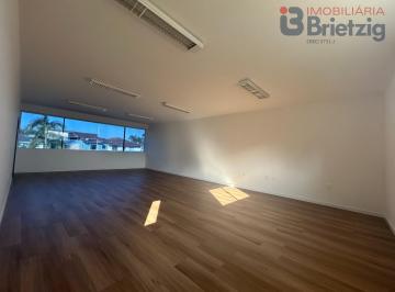 Comercial · 77m² · Sala no Glória, Joinville, com 60m² de área útil para locação por R$ 2.000+ta...