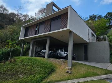 09b7a28c-f4fe-4479-b647-b155932529c8 · Casa no condomínio La Reserva Residencial para venda com 3 quartos, sendo 1 suíte, 155m²