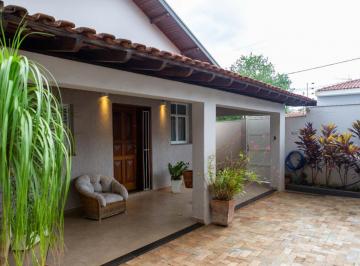 d2f0b33a-abac-42cf-a81e-facdc309c02e · Agradável casa de vila para venda em Aparecida com 3 quartos, sendo 1 suíte, 220m²