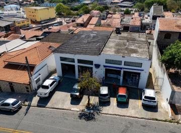 607b89a3-ef9c-450d-ba08-94a6ba5f54c3 · Agradável casa comercial para venda em Jardim Santo Antônio I, 500m²