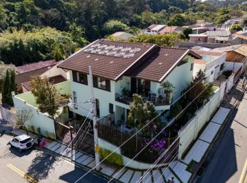 71057f58-db91-402a-8cce-0050372c6478 · Confortável sobrado para venda em Jardim Itália com 4 quartos, sendo 2 suítes, 514m²