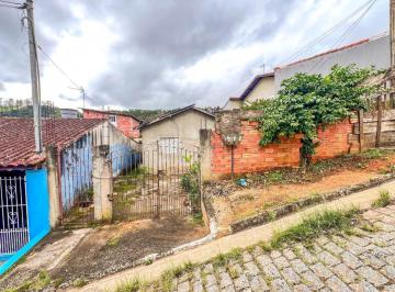 c42e6fb4-8010-4e13-9aa2-e8c37e40a027 · Confortável casa de vila para venda em Quarta Divisão com 4 quartos, 99m²