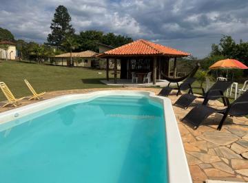 42b2afe5-96e8-497f-a256-d18175c5b90b · Casa no condomínio Floresta negra para venda com 4 quartos, sendo 4 suítes, 175m²