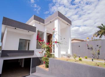 Casa de 4 quartos, Águas Claras · Casa na vereda da cruz - 400m² - 4 suítes + escritório - Escriturada