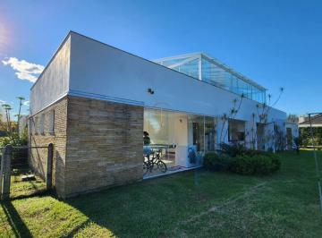 Casa · 3724m² · 4 Quartos · 4 Vagas · SÍTIO DE LAZER COM SOBRADO 4 DORMITÓRIOS EM CONDOMINIO FECHADO - NOVA SANTA RITA