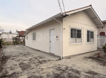 Casa · 72m² · 2 Quartos · 3 Vagas · Casa de 72m² no bairro Ipiranga.