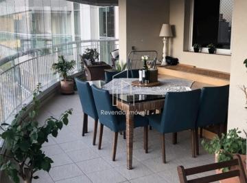 Apartamento · 118m² · 3 Quartos · 2 Vagas · Apartamento de Luxo na Cerqueira César: 3 Quartos, 1 Suíte, 3 Banheiros, 2 Vagas