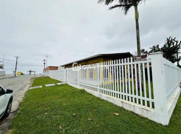 Casa · 219m² · 4 Quartos · 2 Vagas · Casa de esquina a apenas 50 metros da praia, no Balneário Riviera