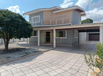 Casa · 200m² · 4 Quartos · 10 Vagas · Ampla Residência com 285m², Suíte com Hidromassagem, Escritório e Espaço Gourmet