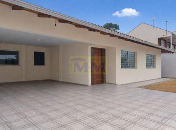 Casa · 380m² · 5 Quartos · 4 Vagas · Excelente oportunidade: imóvel com duas casas no terreno — ideal para morar, inv