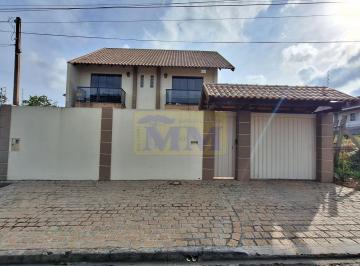 Casa · 281m² · 3 Quartos · 5 Vagas · Sobrado com 280m² e terreno de 336m² no Centro de Pinhais