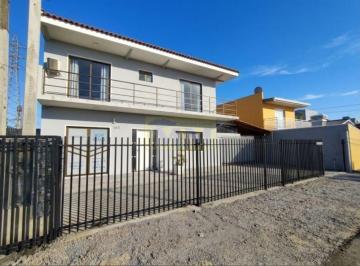 Casa · 385m² · 4 Quartos · 10 Vagas · Terreno de 497 m² com 3 edificações e excelente potencial para moradia, comércio