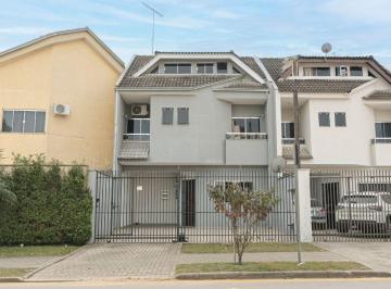 Casa de 3 quartos, Curitiba · Sobrado com Ático no Capão Raso