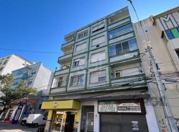 Apartamento · 106m² · 3 Quartos · Apartamento de três dormitórios no bairro Rio Branco em Porto Alegre.