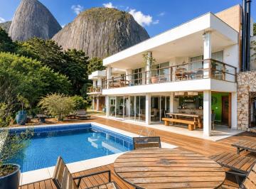Casa · 560m² · 4 Quartos · 2 Vagas · Casa 4 quartos em Araras, Petrópolis