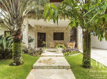 Imagem do Imóvel · Linda casa com 6 dormitórios em condomínio completo