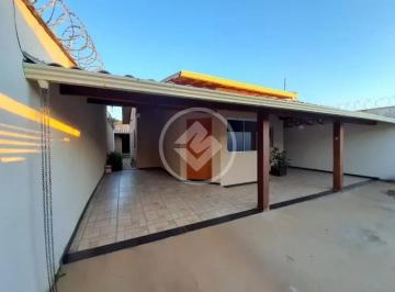 Casa · 90m² · 3 Quartos · 5 Vagas · Casa 3 quartos sendo 1 suíte