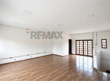 Comercial · 178m² · 2 Quartos · 2 Vagas · Casa Comercial à venda no Jardim Imperador em Suzano: Oportunidade Imperdível!
