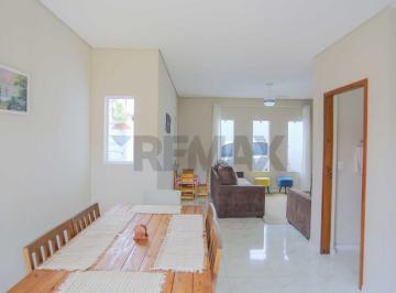 Casa · 136m² · 3 Quartos · 6 Vagas · Sobrado com 3 dormitórios, amplo quintal e área gourmet à venda no George Oetterer R$ 379.000,00