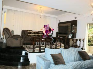 Casa · 275m² · 3 Quartos · 5 Vagas · Bairro Oswaldo Cruz SCS, Casa 3 quartos sendo 2 suítes, 5 vagas com 275m² A/C.