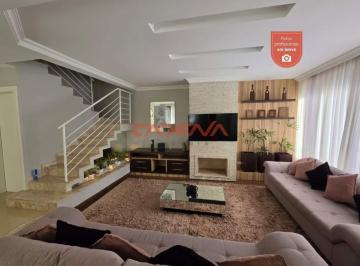 Casa · 270m² · 4 Quartos · 3 Vagas · Casa com 4 quartos e 3 vagas para aluguel no Orleans