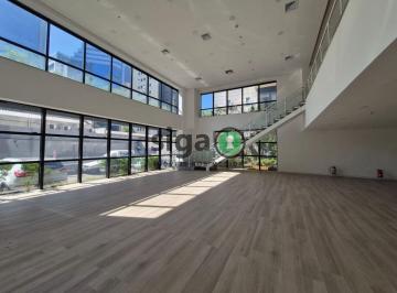 Comercial · 250m² · 6 Vagas · LOCAÇÃO PONTO COMERCIAL 250 METROS NOVO PARA LOCAR NA VILA NOVA CONCEICÃO