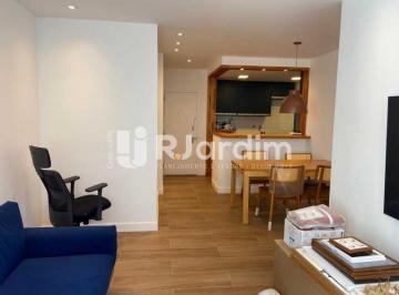 Apartamento · 71m² · 2 Quartos · 1 Vaga · Jardim Botânico | 2 Quartos, Suíte, Vaga e Apartamento Reformado