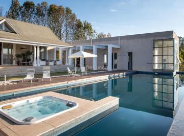 0 · Luxuosa Residência em Condomínio Fechado em Jundiaí