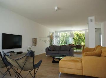 Casa · 525m² · 3 Quartos · 3 Vagas · Casa Padrão - Alto de Pinheiros - 3 Dormitórios - 255m².